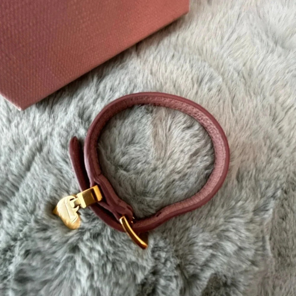 Miu Miu "Madras" Leather Cuff Pink Leather with Jewel - Picture 4 of 7
